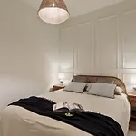 Serralada - 4 Bedrooms And Terrace In Sant Gervasi